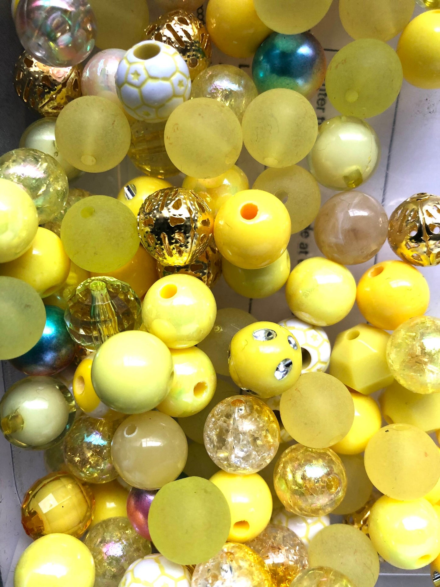 Yellow bubblegum beads, 12mm acrylic beads, assorted mix bead soup Yellows and golds theme mix styles